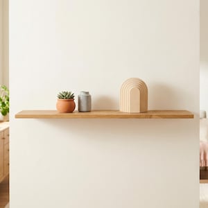 Ek svävande hylla – massiv ekhylla, rustik minimalistisk inredning, dolda konsoler, för badrum, kök, hängande hylla, Naturlig ek bild 4