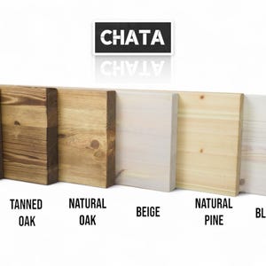 Peut inclure: Pr&eacute;sentation de six planches de bois aux couleurs vari&eacute;es : noix, ch&ecirc;ne tann&eacute;, ch&ecirc;ne naturel, beige, pin naturel et blanchi. Le mot "CHATA" est affich&eacute; dans un rectangle noir.