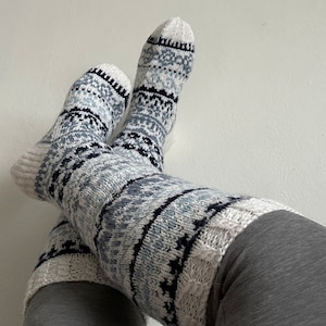 Hand knitted Nordic socks - Knee-high - Wool socks  - Cozy socks - Nordic socks - Blue wool socks - Socks from Finland - White wool socks