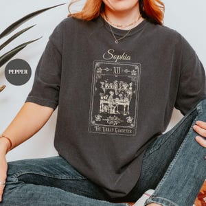 Camiseta personalizada con cartas del tarot de plantas de jardinero urbano, camiseta con ilustración botánica, regalo personalizado para amantes de las plantas, regalo de jardinería con vegetación en macetas