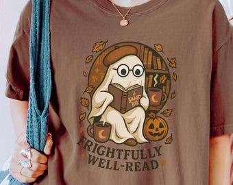 Funny Ghost Banned Books Shirt, Fall Halloween Tee for Book Lovers, Trendy Cute Ghost T-Shirt, Librarian Gift Spooky Reading for Bookworms