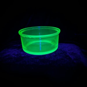 Hazel Atlas Uranium Glass Refrigerator Dish