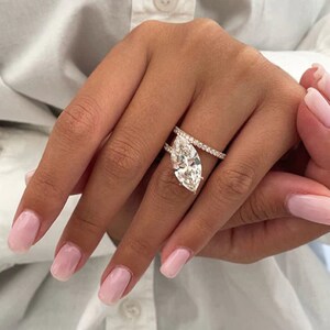 Ring Sterling Silver 925 with Oval Zircon
