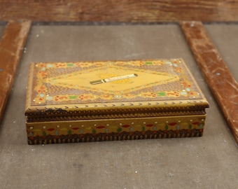 Painted wooden box for cigarettes or cigars