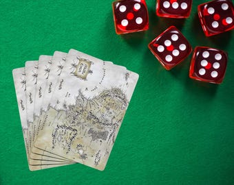 Cartes à jouer en parchemin inspirées de la Terre du Milieu
