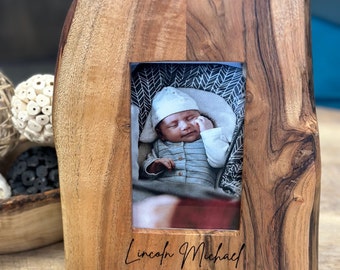 Live Edge Picture Frame/Personalized Picture Frame/5th Anniversary Gift/Wedding Gift/Newborn Baby Frame/Realtor Closing Gift/Corporate Gift