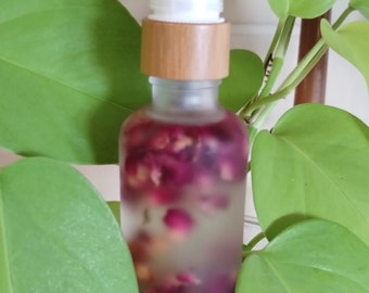 Divine Radiance: Luxurious Rose and Geranium Body Oil