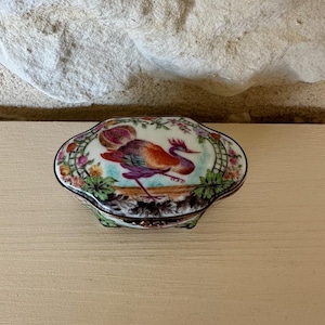 Exquisite Hand Painted Limoges Trinket Box