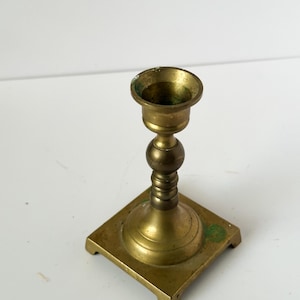 Vintage Brass Candle Holder – 5″ Tall Taper Candlestick Holder | Solid Brass, Classic Mid Century Mantel or Table Decor