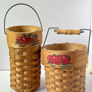 2er Set Vintage Apfelkörbe mit Metallgriffen - Runder Korb aus lackiertem Holz & kleiner Apfelkorb - Bauernhaus-Küchendekoration - Herbst der 80er Jahre