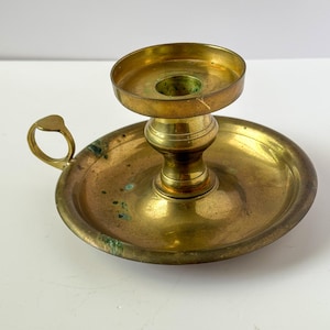 Vintage Brass Chamber Candlestick Holder: Colonial Style Finger Loop