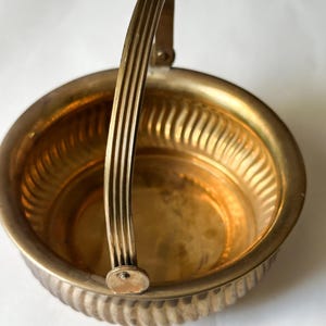 Vintage Brass Basket with Handle – Small Ribbed Round Dish, Trinket or Candy Bowl, Indian Decorative Brass