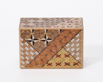 Hakone Puzzle Box 10-Step | 4 Sun (4.6 inch / 11.7cm) | Traditional Wooden Secret Box, Himitsu-bako