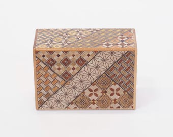 Hakone Puzzle Box 4-Step | 4 Sun (4.6 inch / 11.7cm) | Traditional Wooden Secret Box, Himitsu-bako
