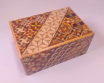 Wooden secret puzzle box Hakone Yosegi | Excellent design | 12 Step | Japanese marquetry | Beautiful collection box | W4.6xD3.2xH2.0 in