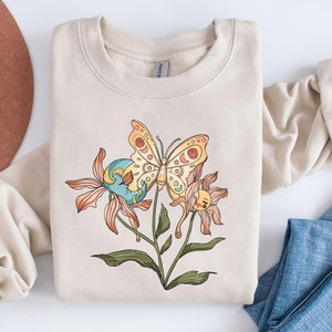 Aesthetic Floral Butterfly Sweatshirt, Boho Graphic T Shirt, Trendy Graphic Sweatshirt For Women, Celestial Hoodie, Gift Shirt For Her