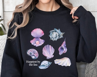 Happiest By The Sea Seashell Sweatshirt, Women's Seashell Shirt, Aesthetic Summer Clothes, Beach Trip Shirt, Ocean Shirt, Vacation Shirt