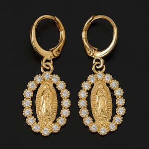 Pendientes de Nuestra Señora de Guadalupe: Medalla de la Virgen María en oro, halo de cristal.