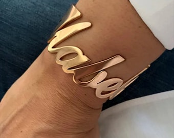 Bracciale rigido con nome personalizzato in oro e argento - Braccialetti personalizzati per donna - Bracciale personalizzato unico - Regalo premuroso per lei