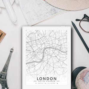 Fesselnde London Street Map mit kultigem Themse Design | reMarkable 2 Sleep Screen, Supernote und BOOX Bildschirmschoner | PNG und PDF