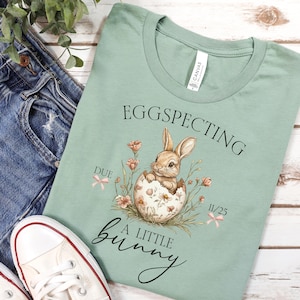 Camiseta de anuncio de embarazo de Pascua, camiseta personalizada para futura mamá, camiseta vintage de conejito para esperar huevos, regalo para nueva mamá, anuncio de bebé familiar de Pascua