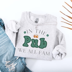 Sudadera para beber del día de San Patricio, en el pub todos somos famosos, camiseta de la ruta de pubs de San Patricio, camiseta irlandesa divertida, atuendo verde de San Patricio