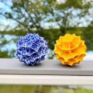 3D Origami Architektur – handgefertigt von Brooklyn Teen | Einzigartige Papierkunst | Coole Schreibtisch Dekoration oder Geschenk