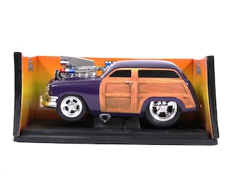 Muscle Machine 1/18 Ford Woody 1950 Vert/Marron - Miniature Diecast Occasion