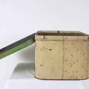 Vintage Empeco Bread Box: Rustic Farmhouse Floral Tin