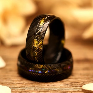 Black Hammered Damascus Steel Ring,  Meteorite and Gold Foil, Ring with 8mm, Men&#39;s Wedding Ring, Damascus Steel Ring, Men&#39;s Engagement Ring