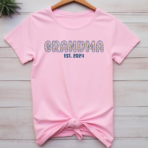 Custom Grandma Est Shirt, Personalized Mom Gift, Mothers Day Gift For Grandma Sweatshirt , New Nana Shirt, Granny Gigi Mimi Nonny Shirt