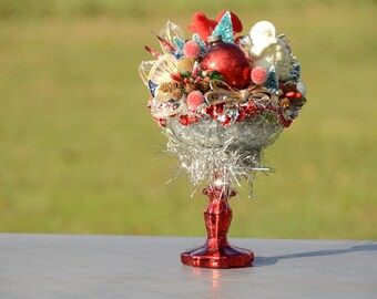 CHRISTMAS CENTERPIECE | Holiday Floral Arrangement with Vintage Ornaments in Dish | Christmas Decorating | Hostess Gift Idea | Kitsch Xmas