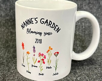 Vous tenez nos mains Mug, également notre tasse de coeurs, famille personnalisée personnalisée 3D, cadeau pour maman/grand-mère, première maman personnalisée, mains d'amour, main dans la main