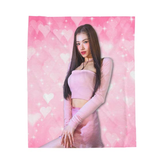 sana pink dress These 10+ Times TWICE's Sana Rocked A Pink Outfit Will Convince You That It's Her Best Color