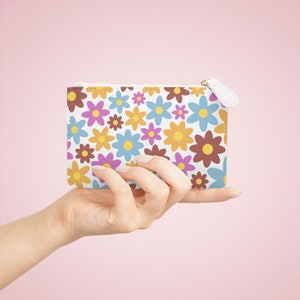 Dainty Daisy - Multi-Color Mini Clutch Bag