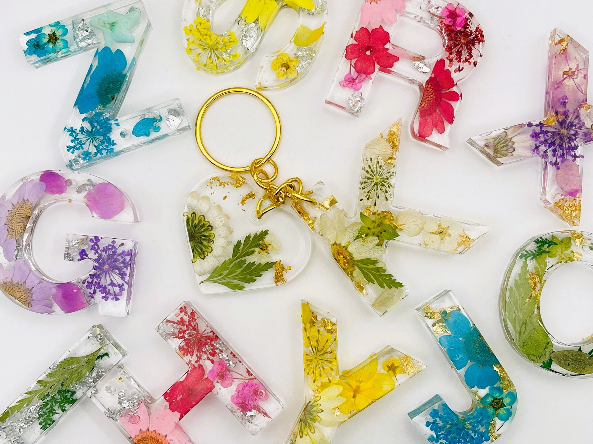 Dried Botanicals Resin Keychain — Enchanted Florist