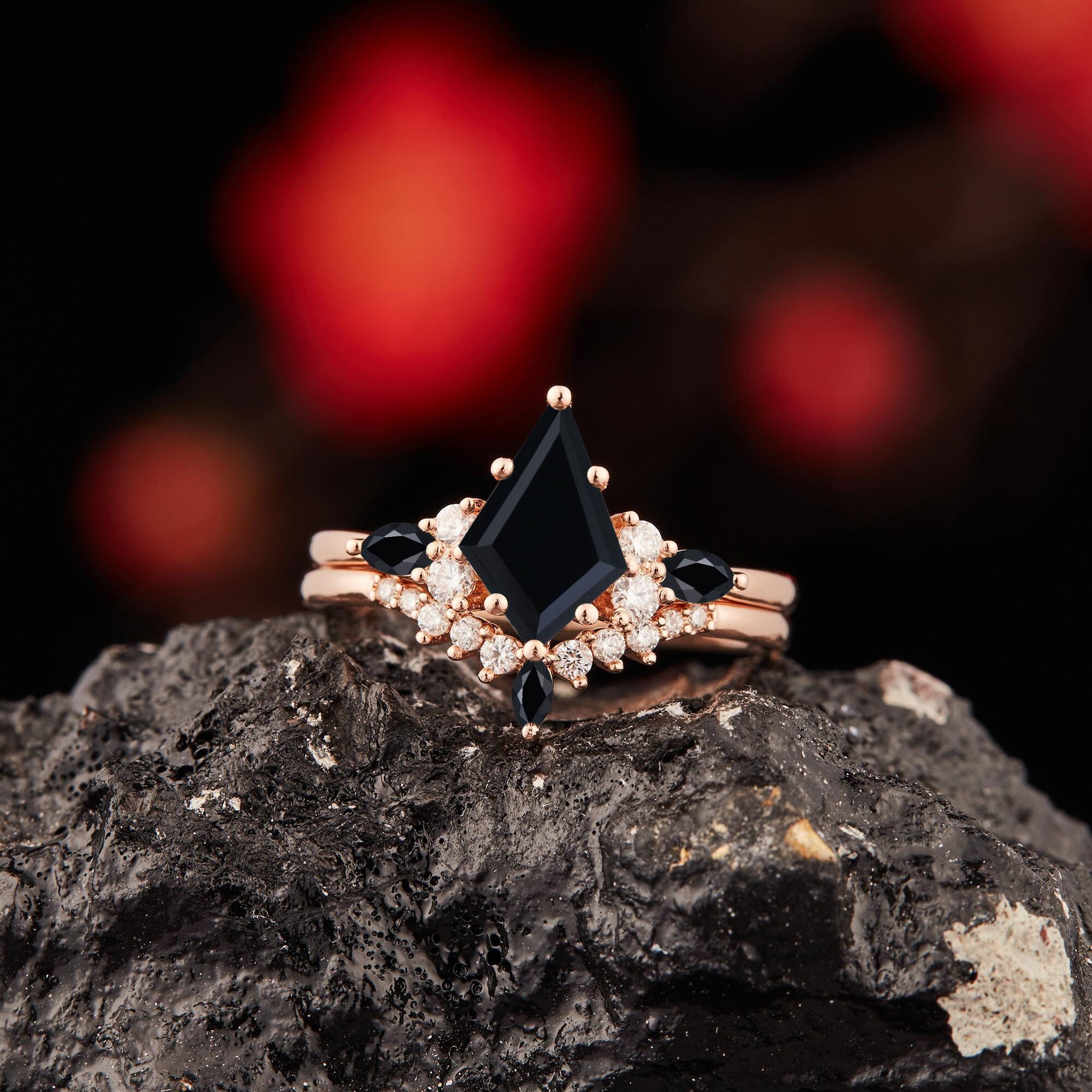 カイトカット ブラックオニキス エンゲージリングセット、マーキス