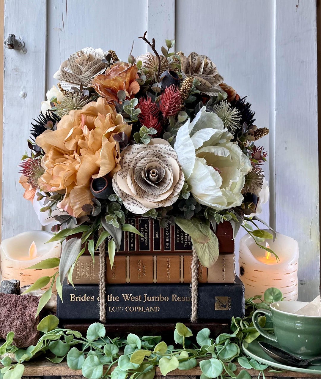 Vintage Book Stack Arrangement, Decorative Antique Books,book Page ...