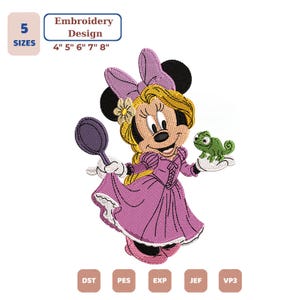 Può includere: Un ricamo raffigurante un topo dei cartoni animati con capelli biondi, un fiocco e un vestito viola, che tiene in mano una padella viola e un piccolo camaleonte verde. Il testo include 5 SIZES 4" 5" 6" 7" 8" e formati DST, PES, EXP, JEF, VP3.