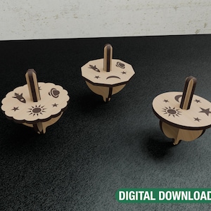 File tagliati al laser per realizzare trottole - Progetto fai da te. 3 trottole a tema spaziale - File divertenti per il fai da te. Facile da assemblare, download digitale.