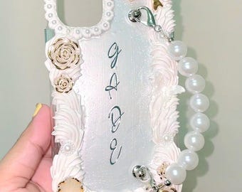 Luxury Handmade Decoden Flower Phone Case with Pearl Strap
