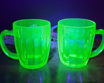 RARE Anchor Hocking Pillar Optic Uranium Beer Mugs (pair)