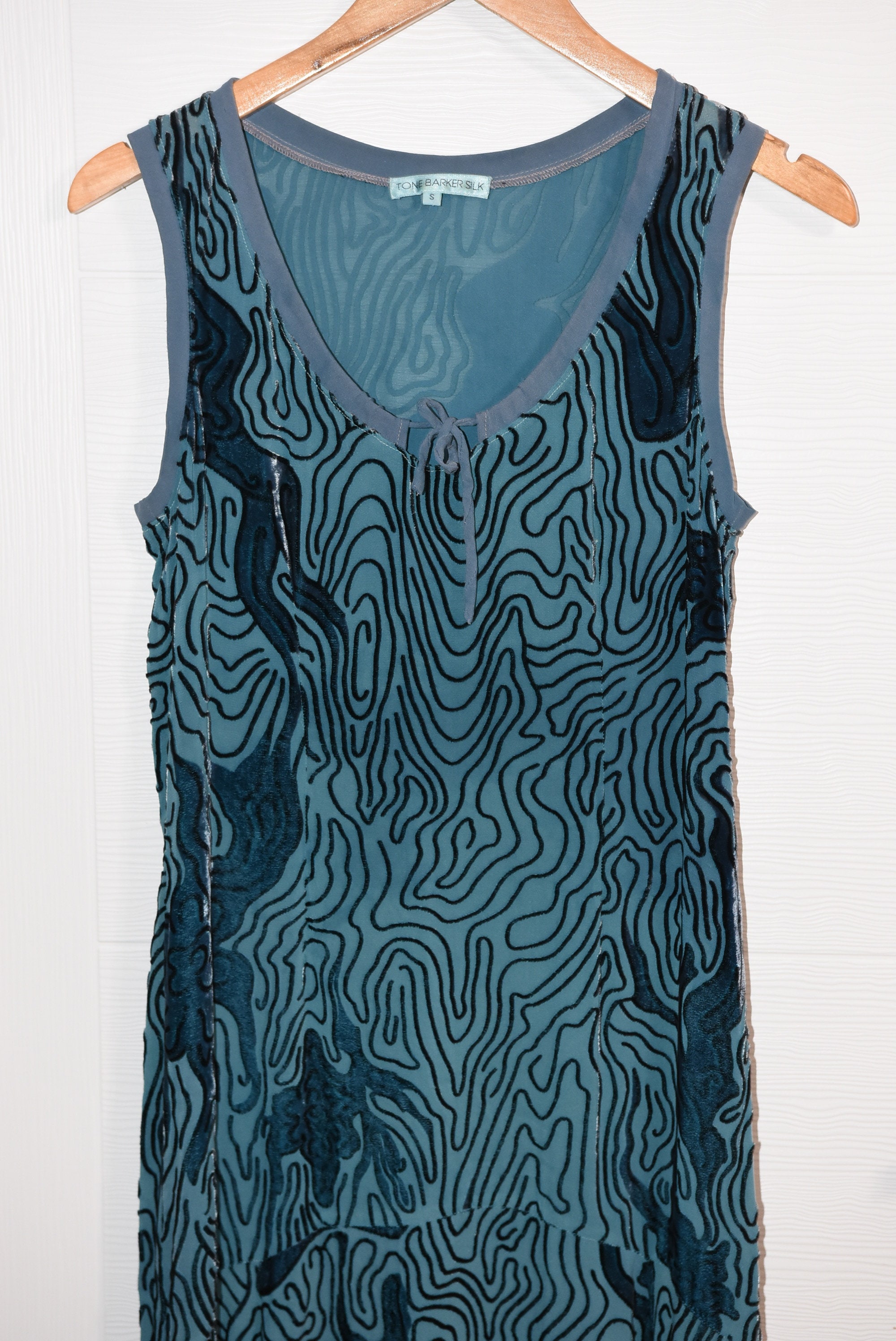 tone barker silk dress Tone Barker Silk second hand