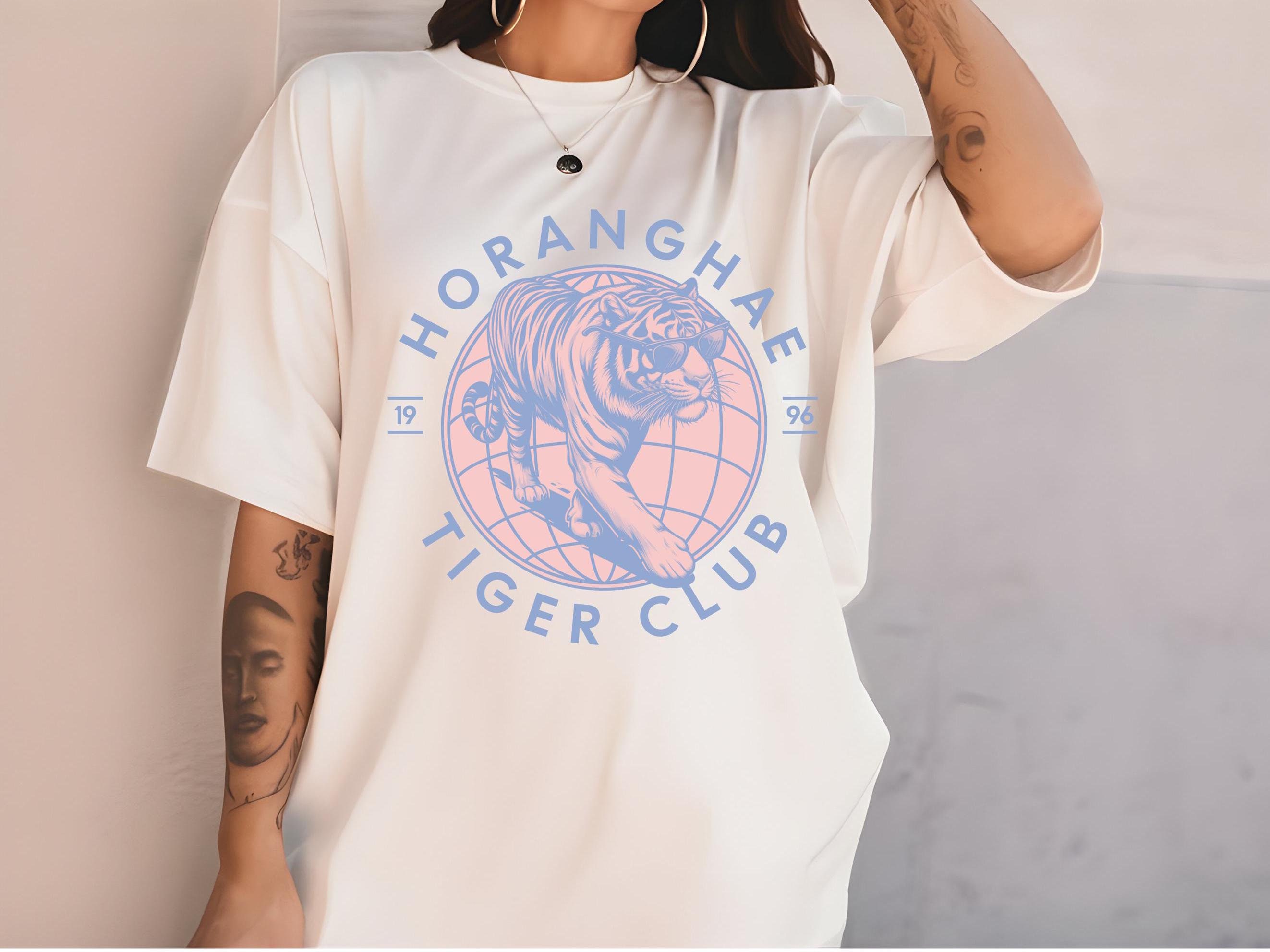 Seventeen Hoshi Horanghae Tiger Club Unisex T-shirt, Carat