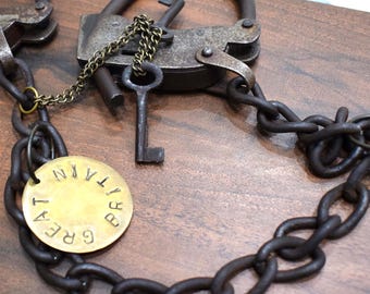 【骨董品】金属製手錠 チェーン付き 鍵付き 骨董品】金属製手錠 チェーン付き 鍵付き 骨董品】金属製手錠 チェーン
