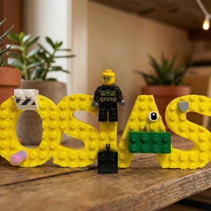 3D-geprint naamblok met LEGO-compatibel oppervlak – decor op maat