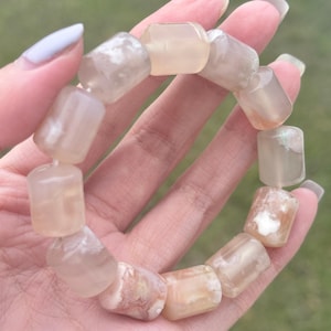 High quality natural flower agate bracelet
