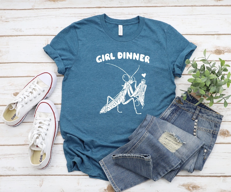 Camiseta de la Mantis Religiosa de la Cena de Chicas, Camiseta Unisex con Humor Feminista, Camiseta con Insectos del Año Nuevo 2000 imagen 4