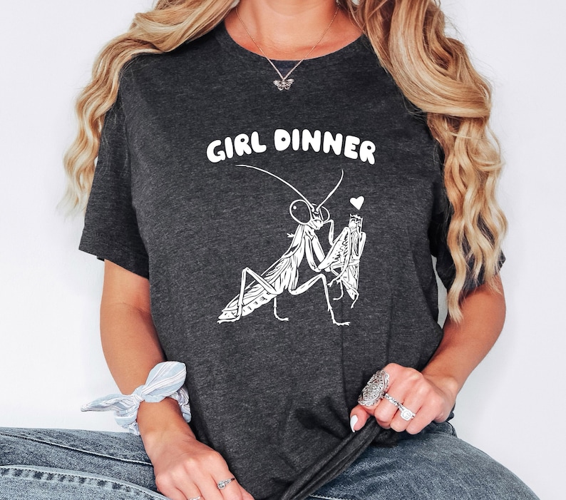 Camiseta de la Mantis Religiosa de la Cena de Chicas, Camiseta Unisex con Humor Feminista, Camiseta con Insectos del Año Nuevo 2000 imagen 5