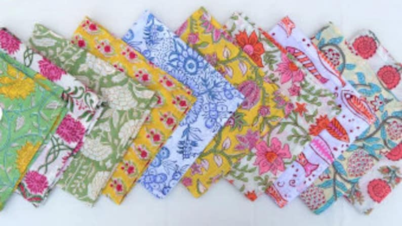 Puede incluir: Conjunto de 10 servilletas de algod&oacute;n de colores con motivos florales y geom&eacute;tricos. Las servilletas miden aproximadamente 45 cm de lado y son perfectas para a&ntilde;adir un toque de elegancia a cualquier mesa.